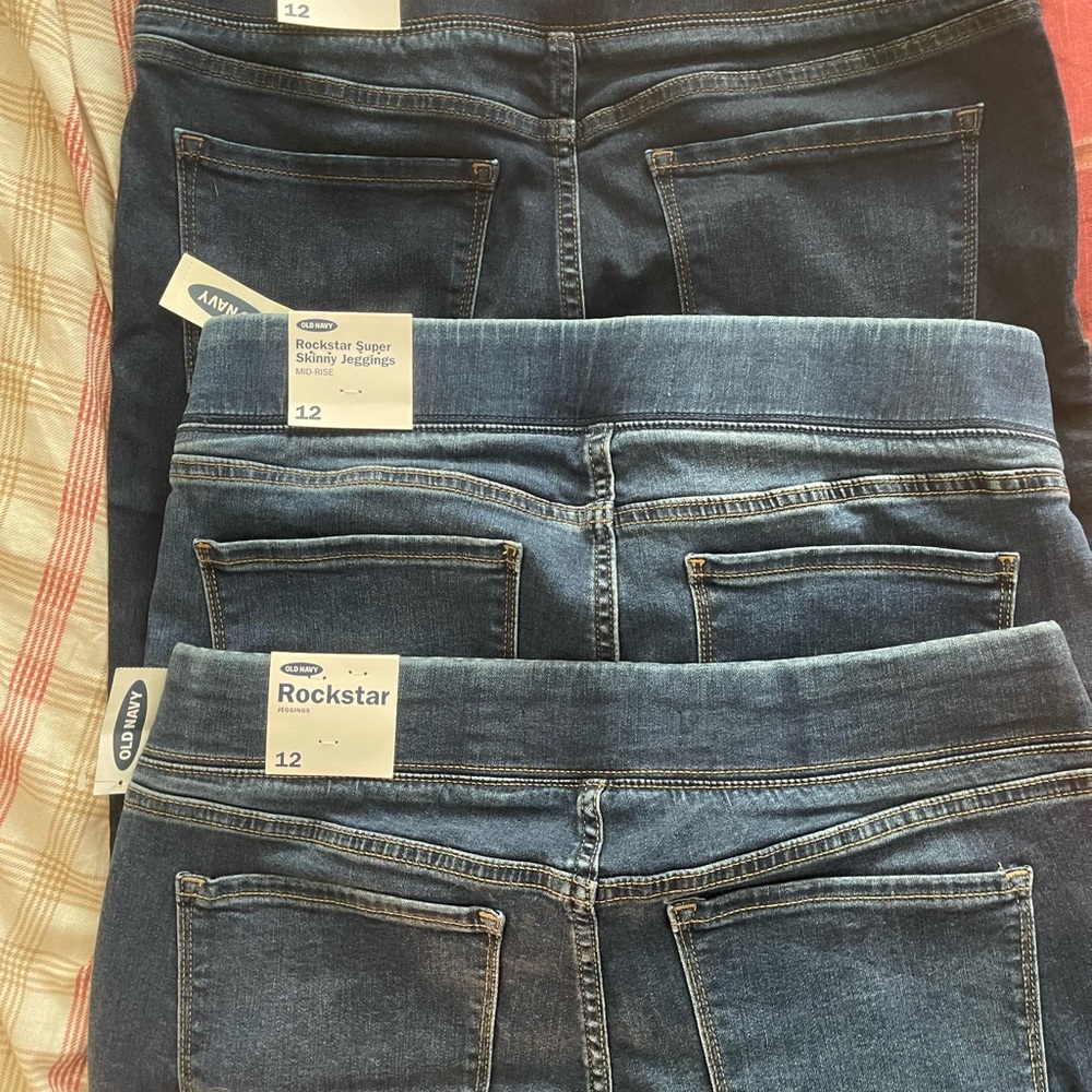 Brand new! Old navy Rockstar super skinny jeggings size 12
